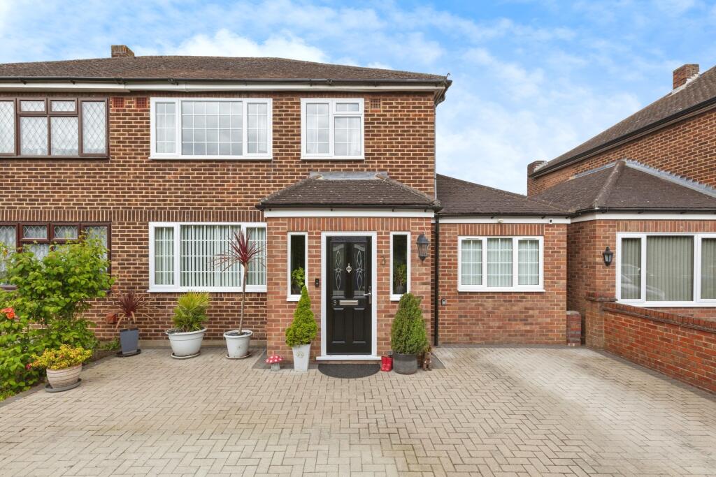 4 bedroom semidetached house for sale in Longside Close, Egham, TW20