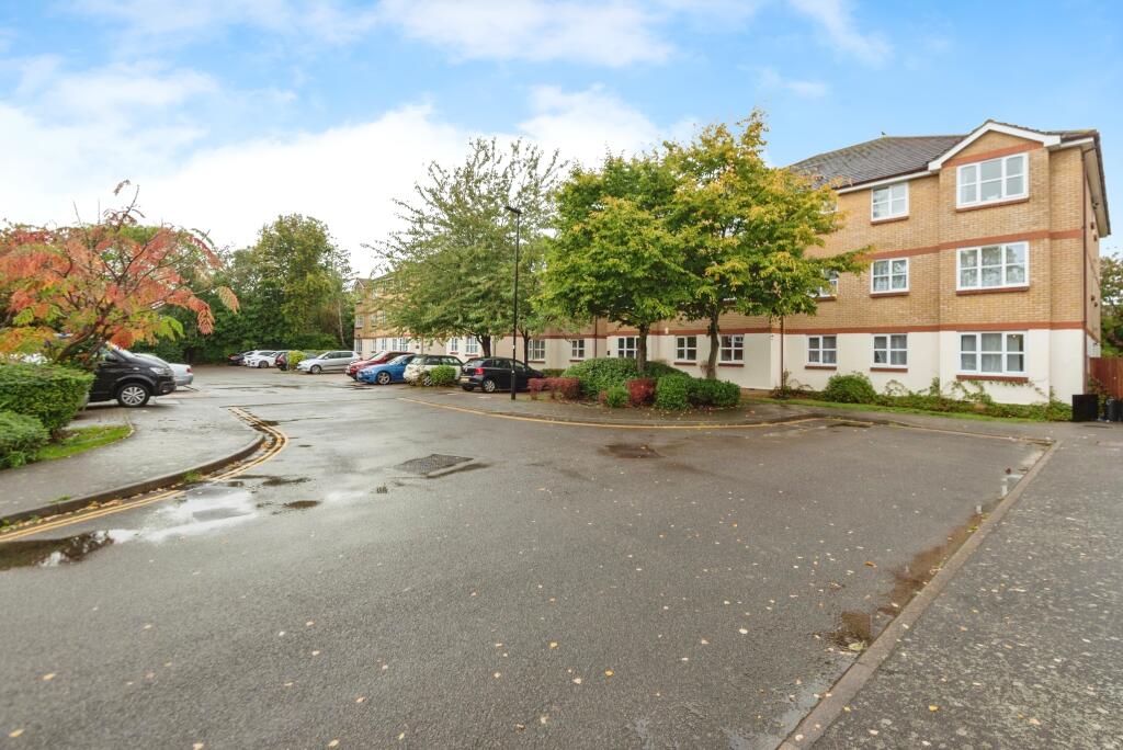 Main image of property: 5 Draymans Way, Isleworth, TW7