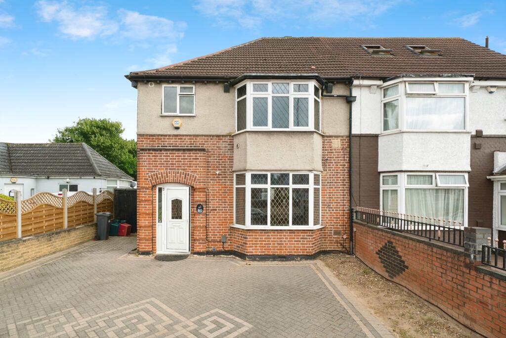 Main image of property: Great South West Road, Hounslow, TW4