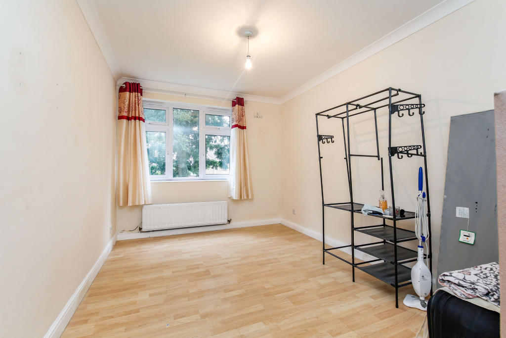 2 bedroom ground floor flat for sale in Thorntree Gill, Peterlee, SR8