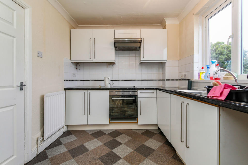 2 Bedroom Ground Floor Flat For Sale In Thorntree Gill, Peterlee, Sr8