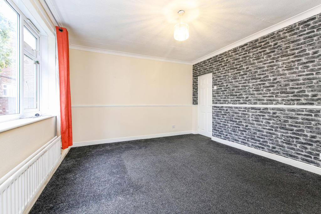 2 bedroom ground floor flat for sale in Thorntree Gill, Peterlee, SR8
