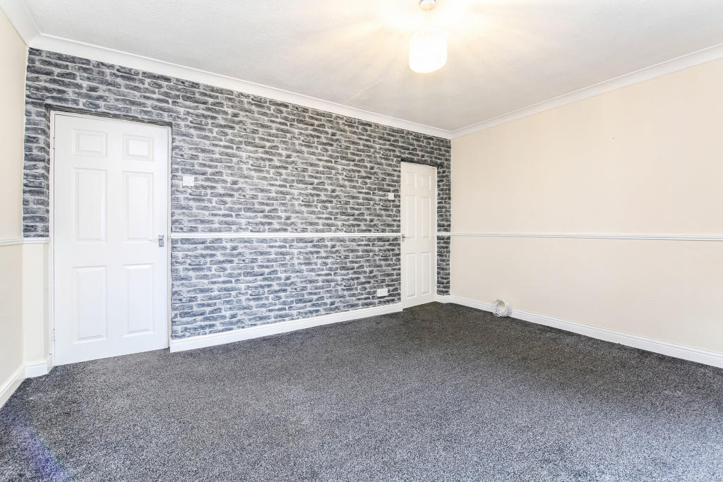 2 bedroom ground floor flat for sale in Thorntree Gill, Peterlee, SR8