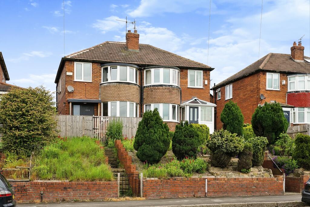 3 bedroom semidetached house for sale in Whitehall Road, Leeds, LS12