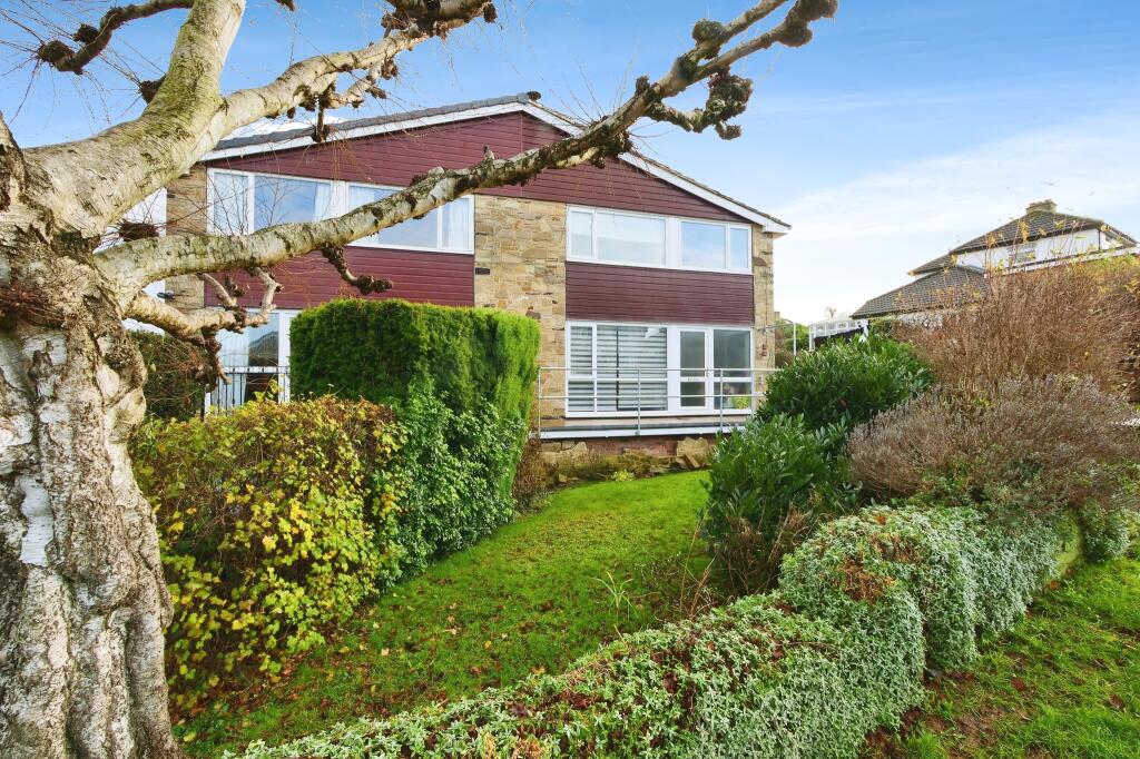 3 bedroom semidetached house for sale in Barleyfields Road, Wetherby, LS22