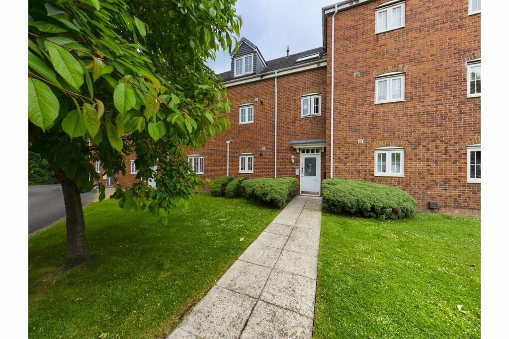 2 bedroom flat for sale in The Locks, Woodlesford, LS26
