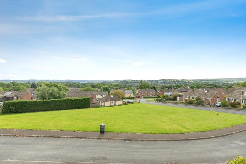 Main image of property: Banksfield Close, Leeds, LS19