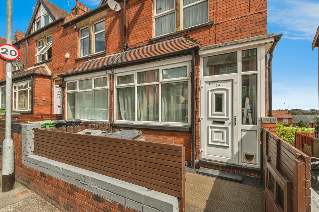 Main image of property: granny avenue, leeds, LS27