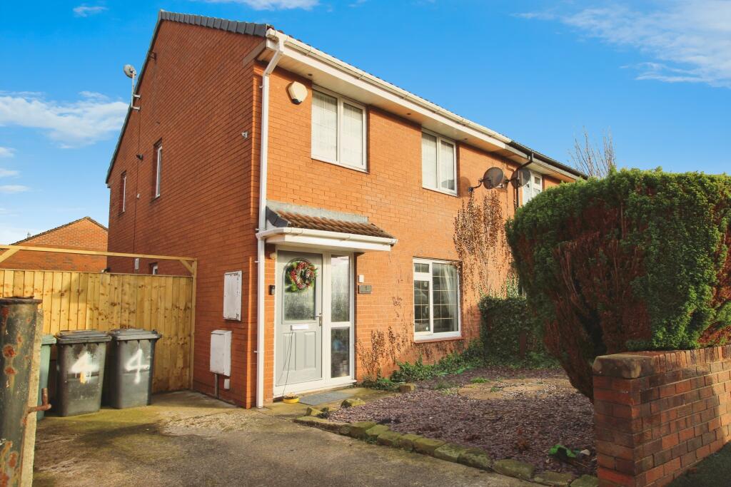 Main image of property: Broom View, Leeds, LS10
