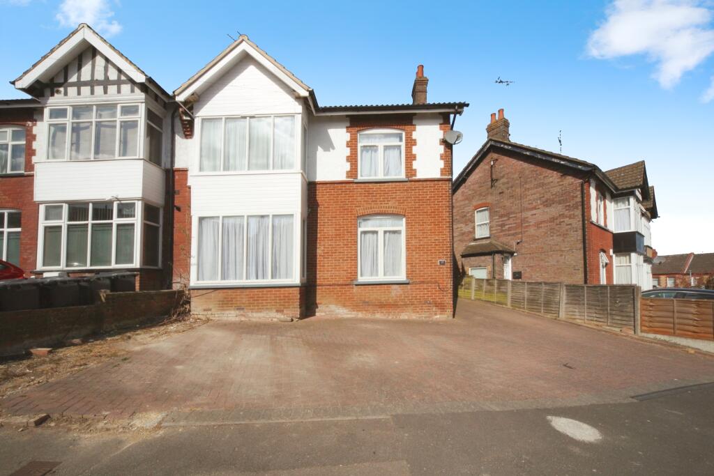 Main image of property: Hillborough Road, Luton, LU1