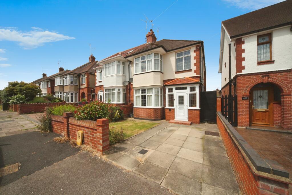Main image of property: Graham Gardens, Luton, LU3