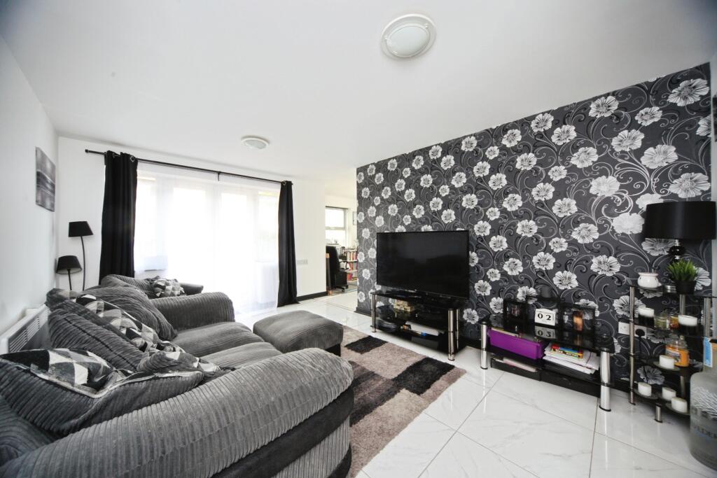 Main image of property: Holly Street, Luton, LU1