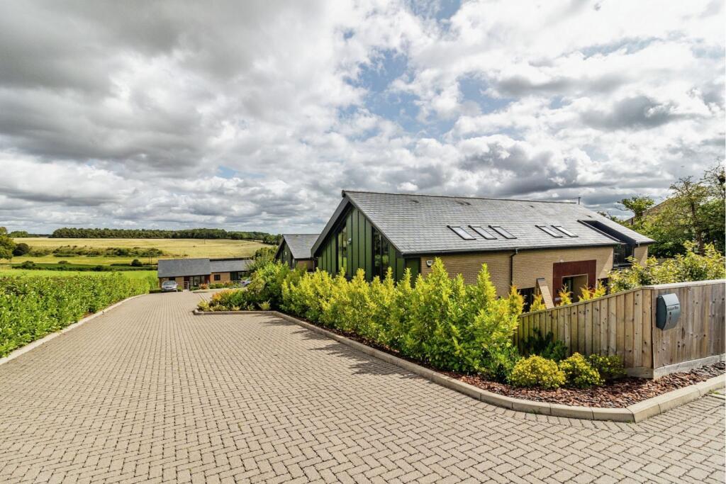 Main image of property: Common Road, Kensworth, LU6