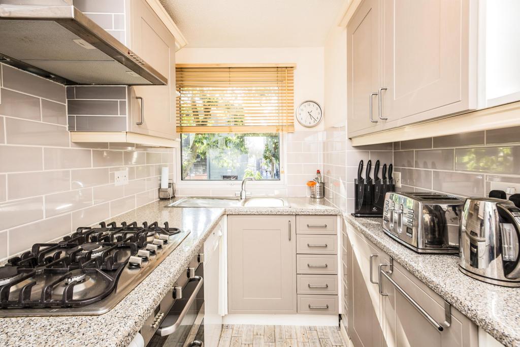 2 bedroom apartment for sale in Rozel Square, Manchester, M3