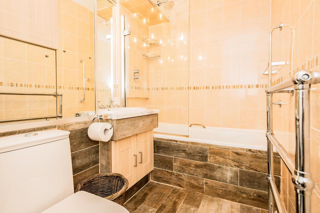 2 bedroom apartment for sale in Rozel Square, Manchester, M3