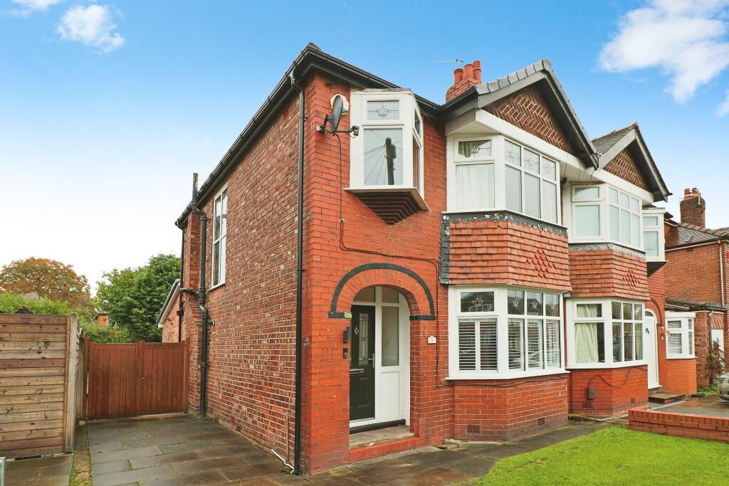 3 bedroom semidetached house for sale in Alston Avenue, Sale, M33