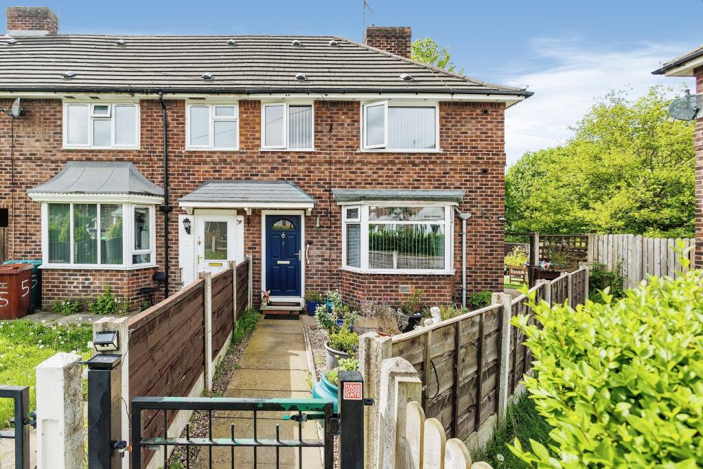 3 bedroom end of terrace house for sale in Blyth Avenue, Manchester, M23