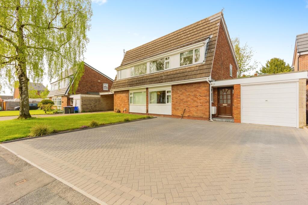 3 bedroom semidetached house for sale in Calder Drive, Manchester, M28