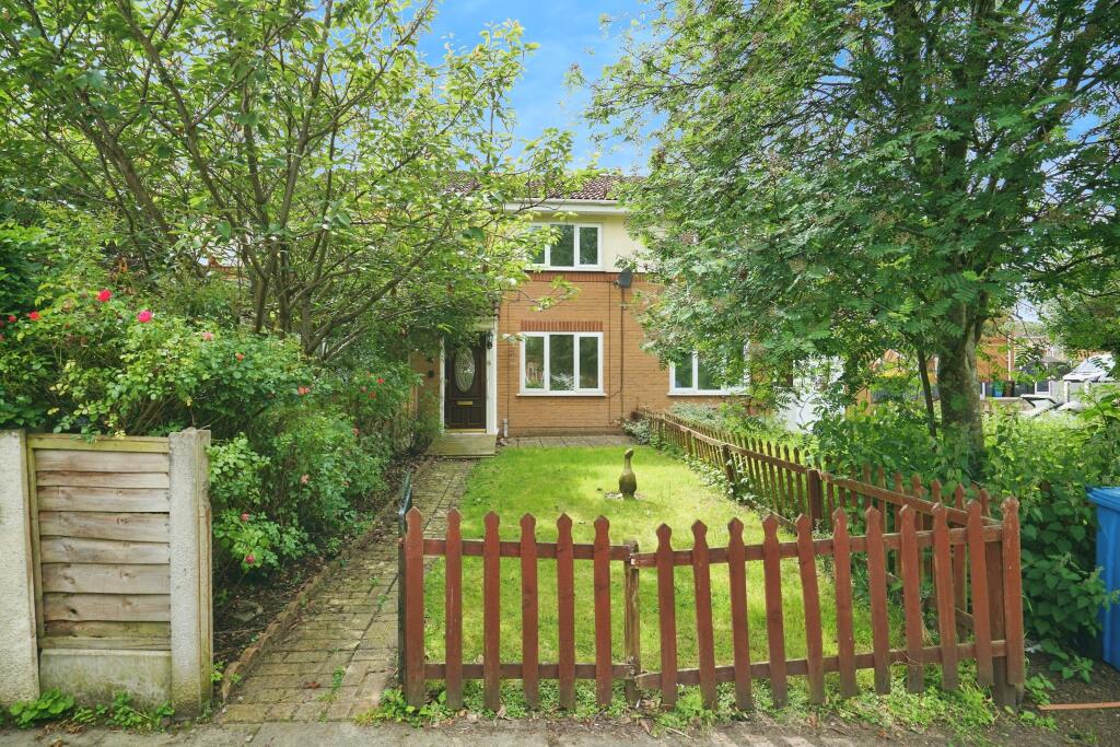 2 bedroom terraced house for sale in Caledonian Drive, Manchester, M30