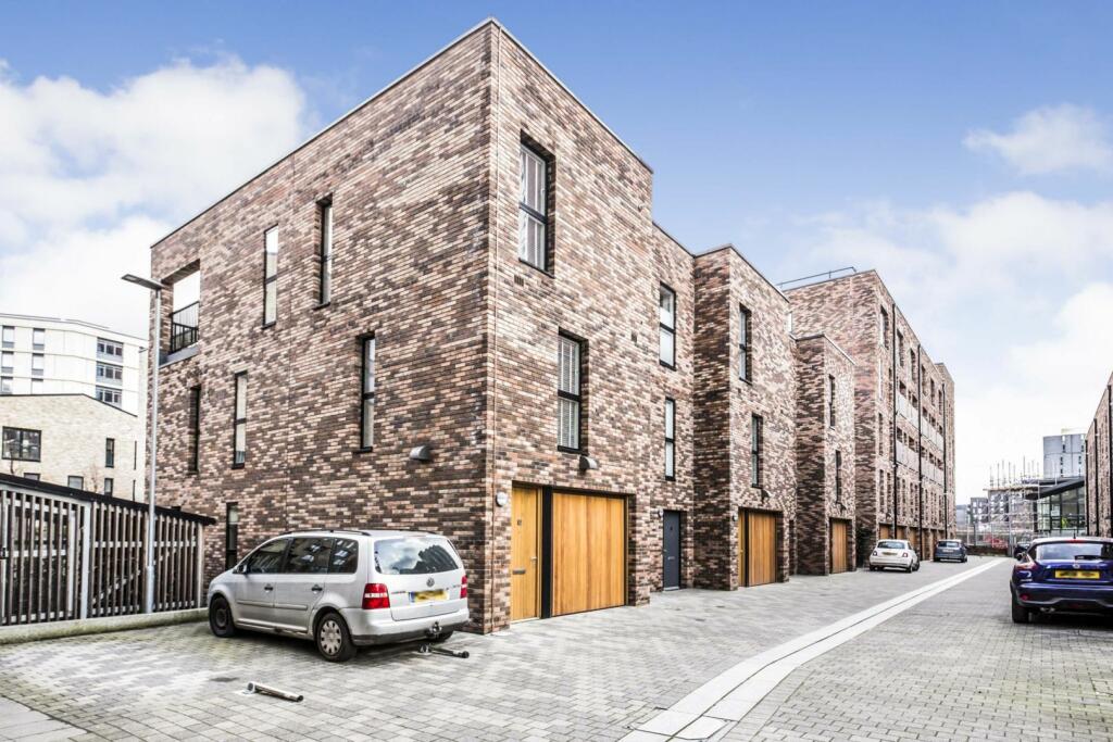 Main image of property: 27 Lockgate Mews, Manchester, M4