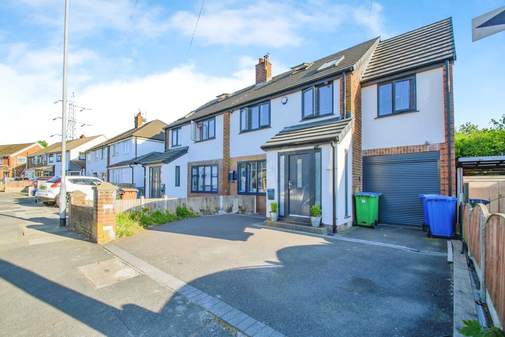 Main image of property: Mossway, Manchester, M24