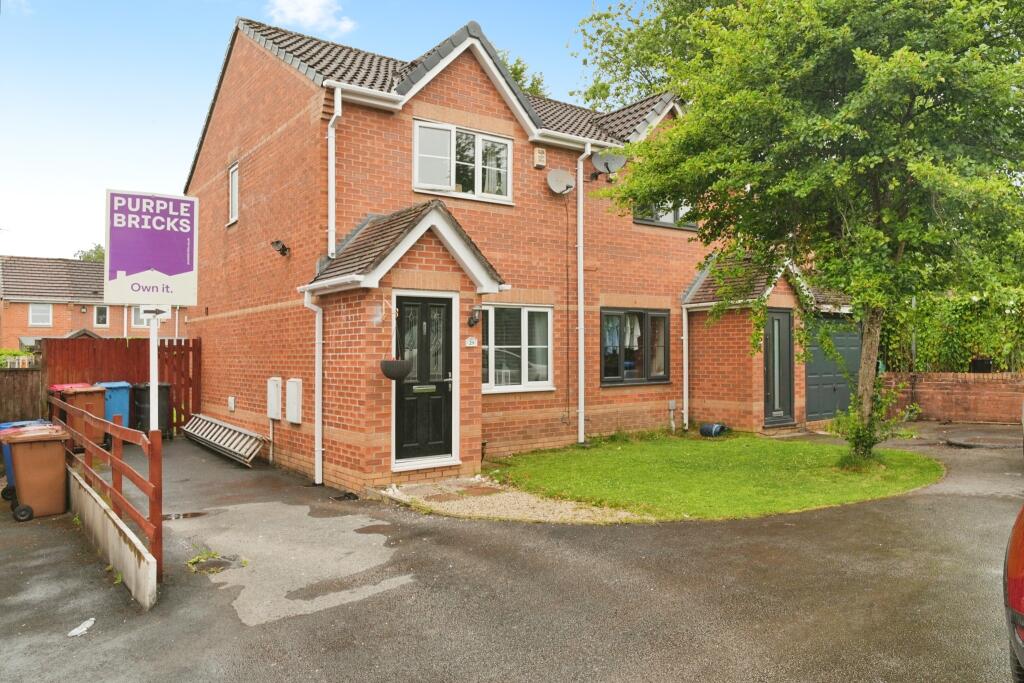 Main image of property: Fern Lea Grove, Manchester, M38