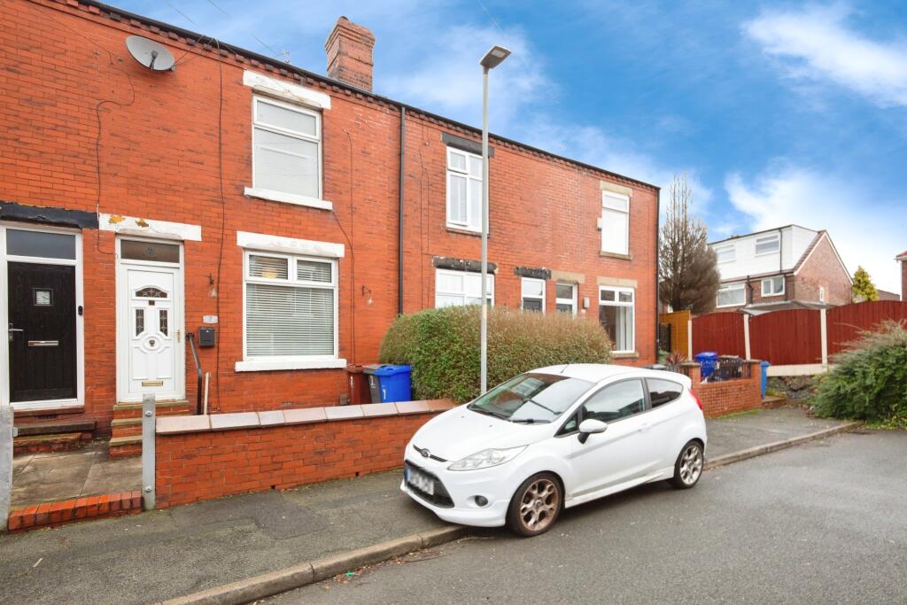 Main image of property: Northfield Avenue, Manchester, M40