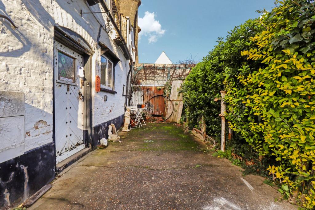 4 bedroom cottage for sale in Green Street, Willingham, Cambridge, CB24