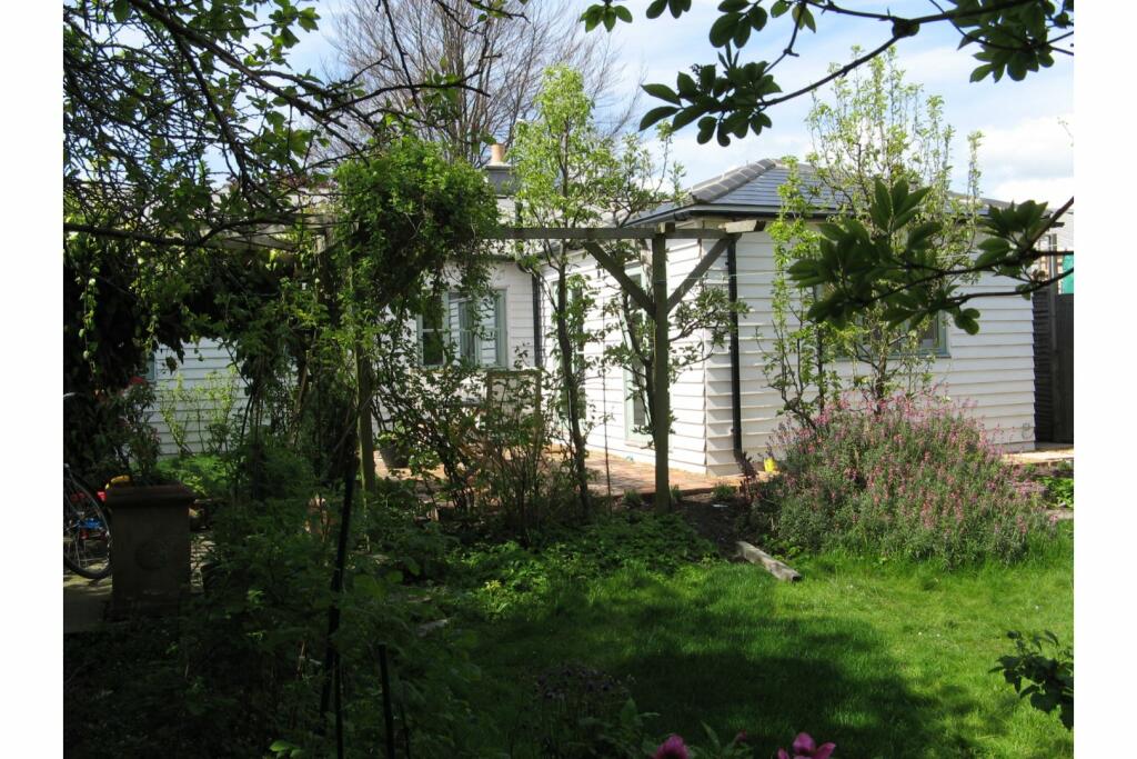 Additional property image - Highfield Close, Cambridge, CB22