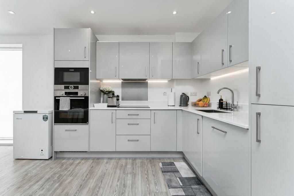 Main image of property: Eagle Street, Cambridge, CB1