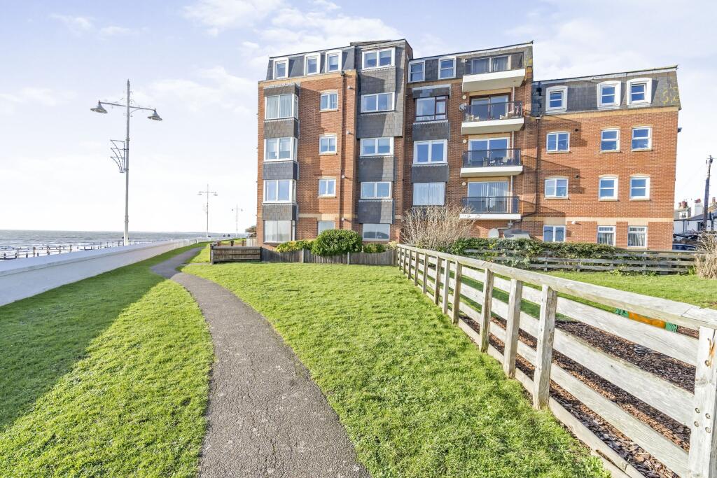 2 bedroom flat for sale in Rock Gardens, Bognor Regis, PO21