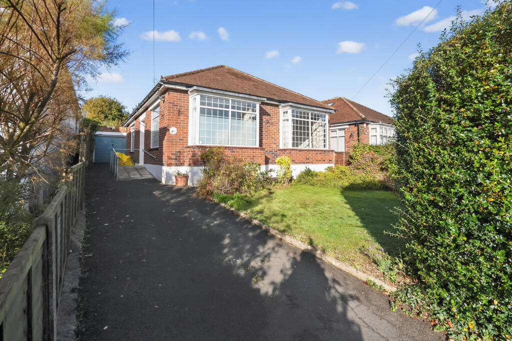 Main image of property: The Crest, Widley, Waterlooville, PO7