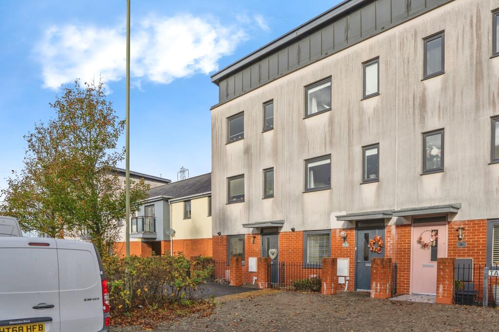 Main image of property: Tamworth Road, Waterlooville, PO7