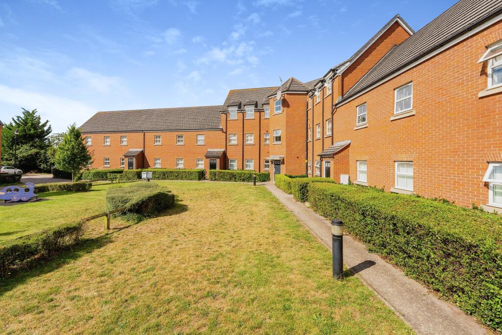 2 bedroom for sale in Twinwood Road, Clapham, Bedford, MK41