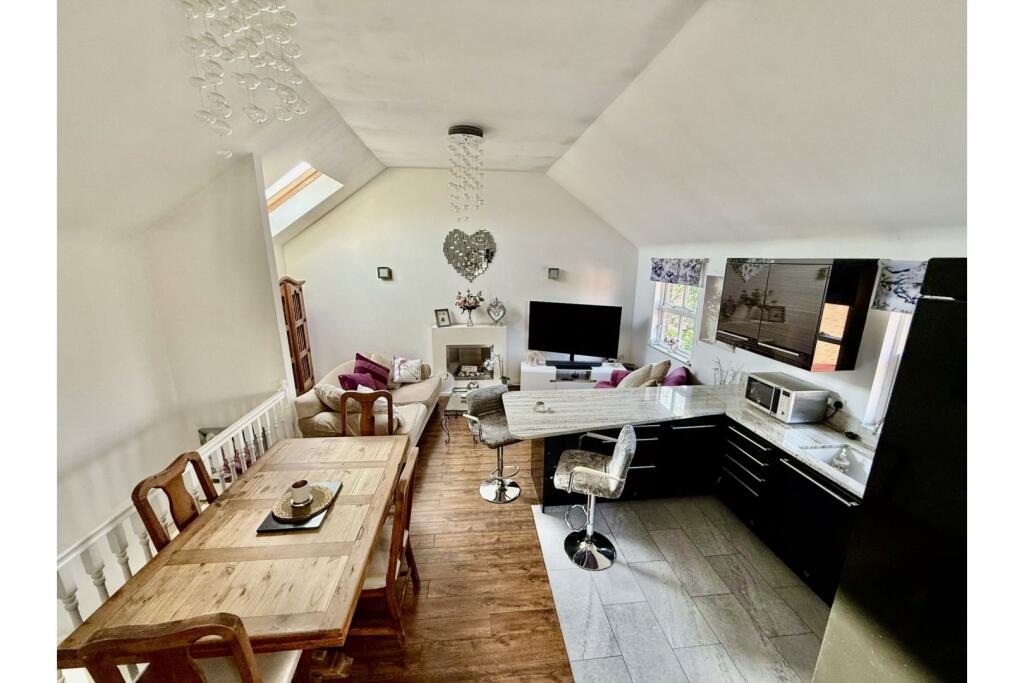 Main image of property: Willow Wren, Great Linford, Milton Keynes, MK14