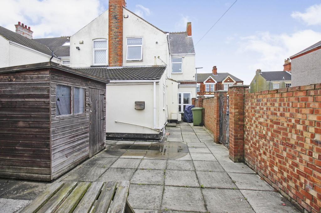 3 bedroom terraced house for sale in Mill Road, Cleethorpes, DN35