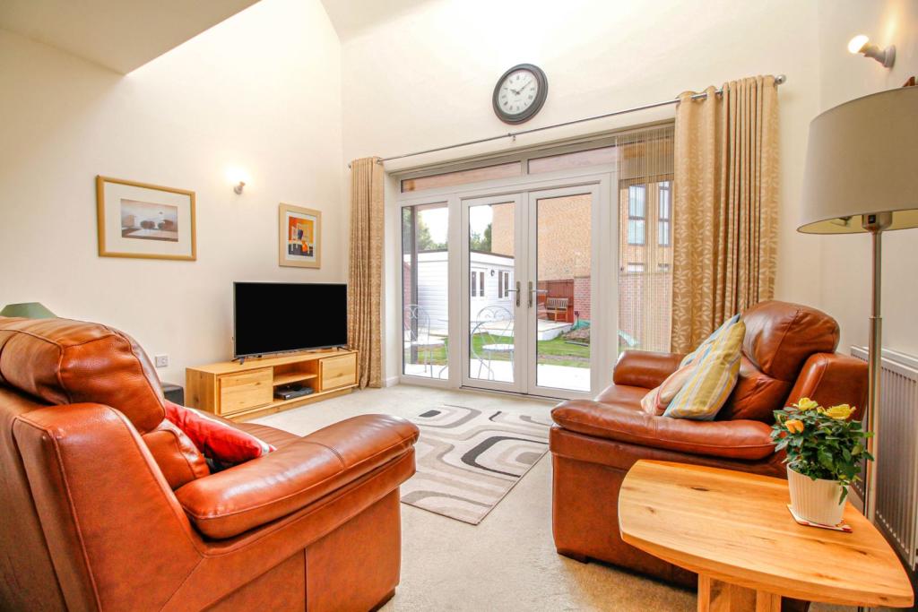 4 bedroom detached house for sale in Parkland Crescent, Bentley, Doncaster, DN5