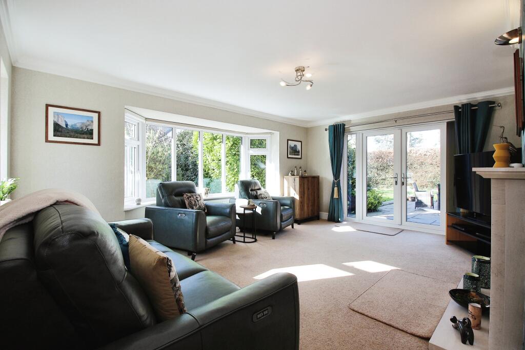 Houses For Sale In Humberston Avenue at Glenda Erdman blog