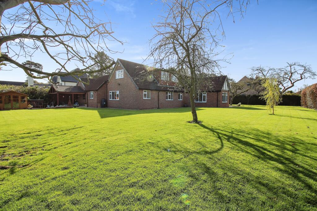 5 bedroom detached house for sale in Humberston Avenue, Humberston