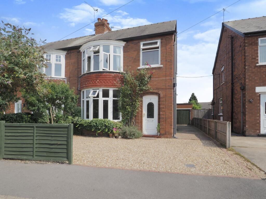 3 bedroom semidetached house for sale in Norman Crescent, Scunthorpe, DN17