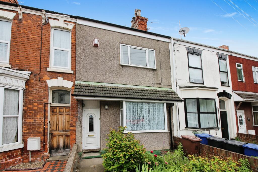 3 bedroom terraced house for sale in Hainton Avenue, Grimsby, DN32
