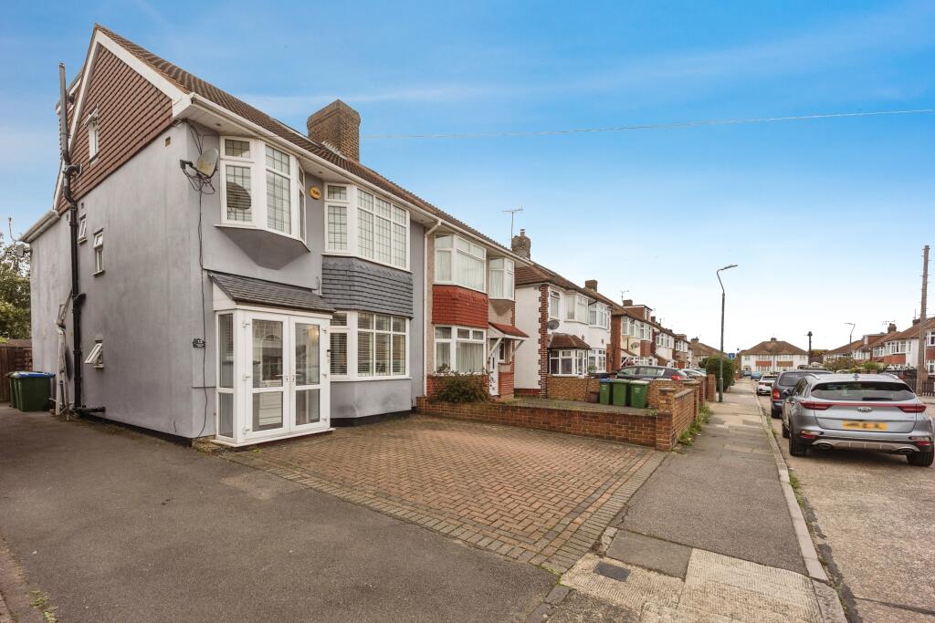 Additional property image - Buxton Road, Erith, DA8