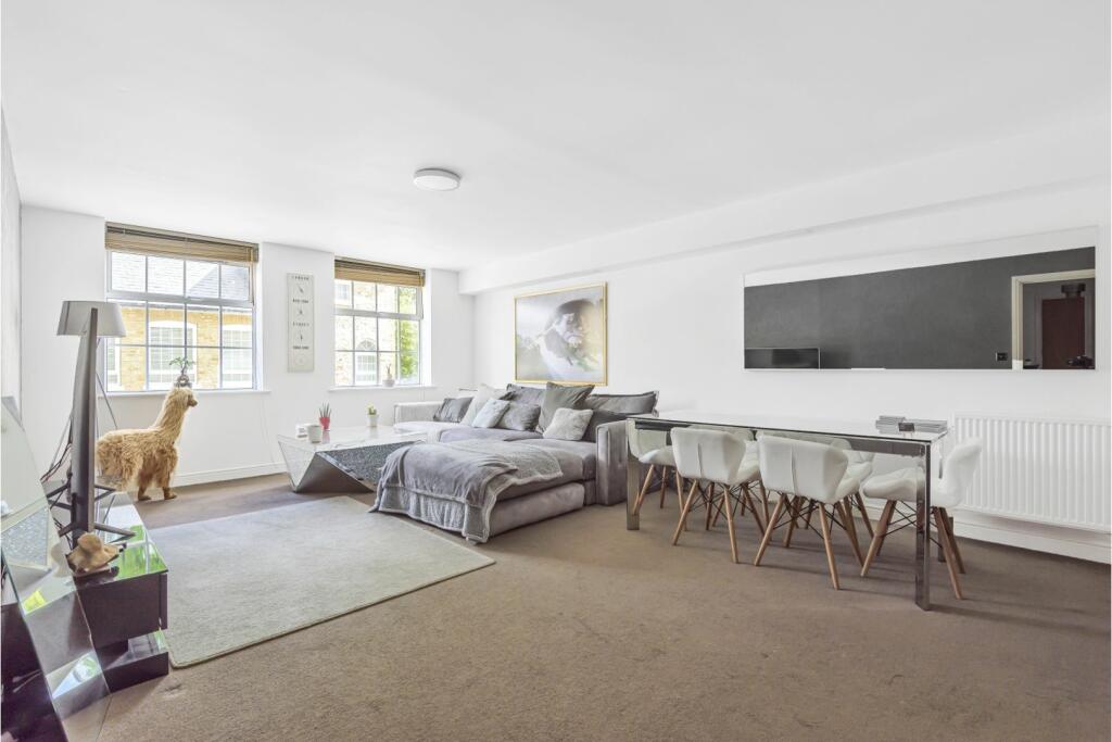 2 bedroom apartment for sale in Esparto Way, South Darenth, DA4