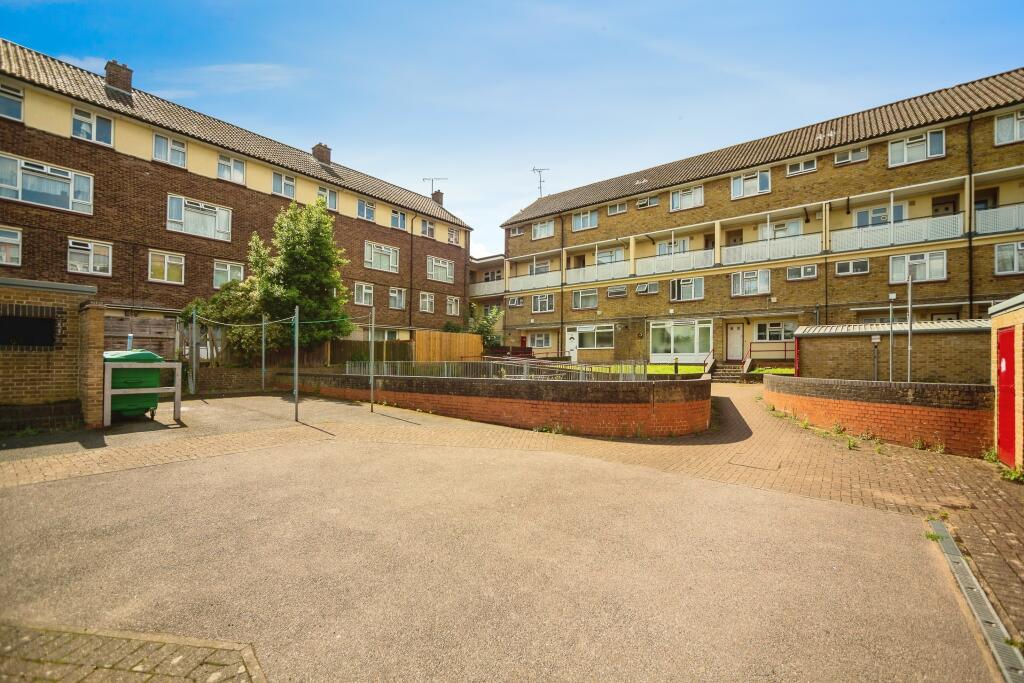 Main image of property: Park Place, Gravesend, DA12