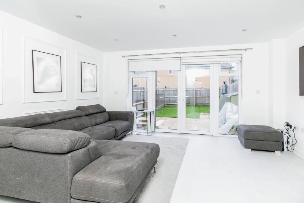 Additional property image - Newham Way, Erith, DA8