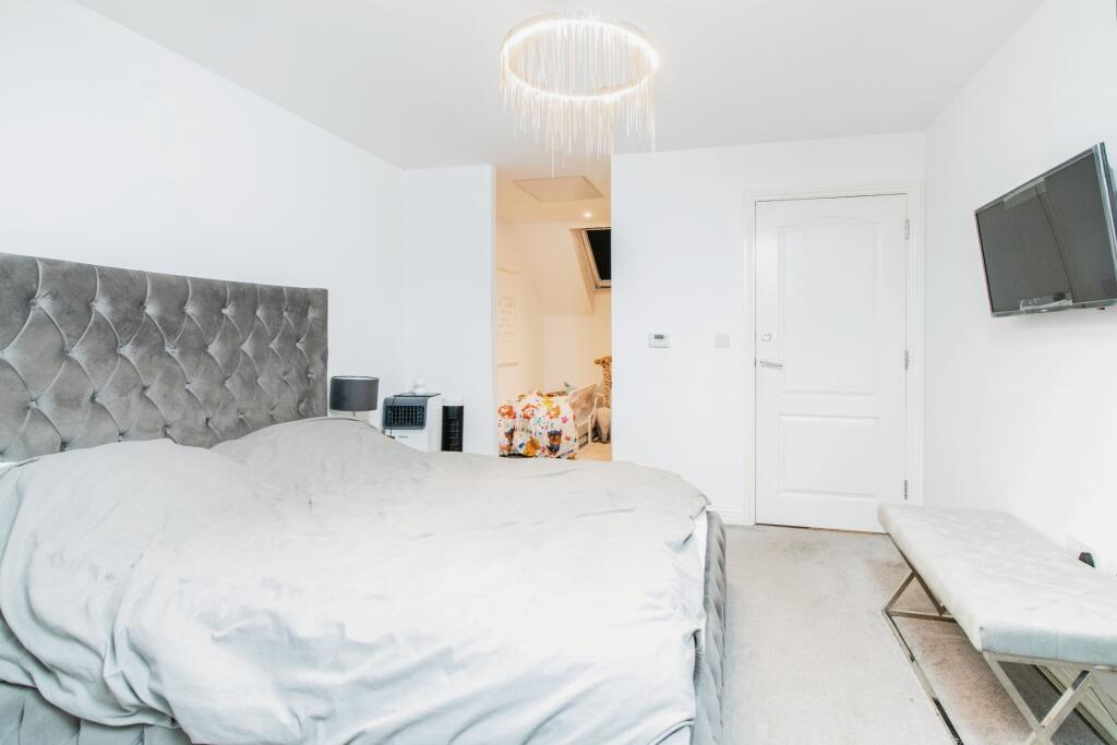 Additional property image - Newham Way, Erith, DA8