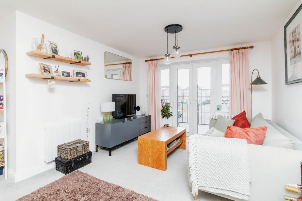 Additional property image - 6 Sayers Way, Erith, DA8