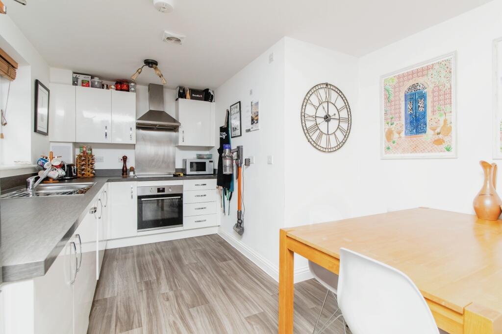 Additional property image - 6 Sayers Way, Erith, DA8