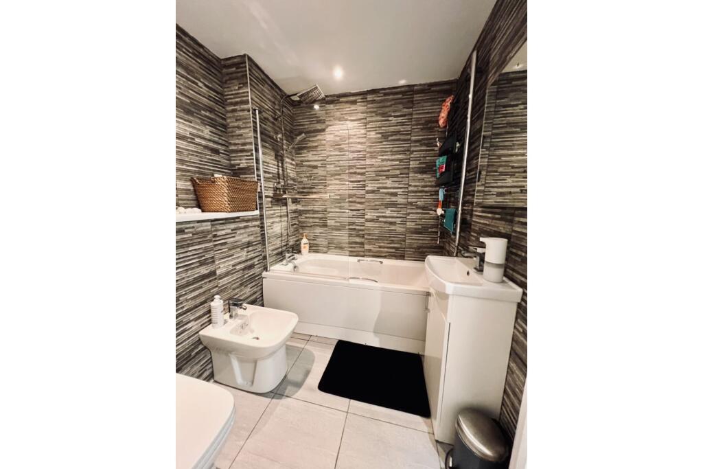 Additional property image - Macarthur Close, Erith, DA8