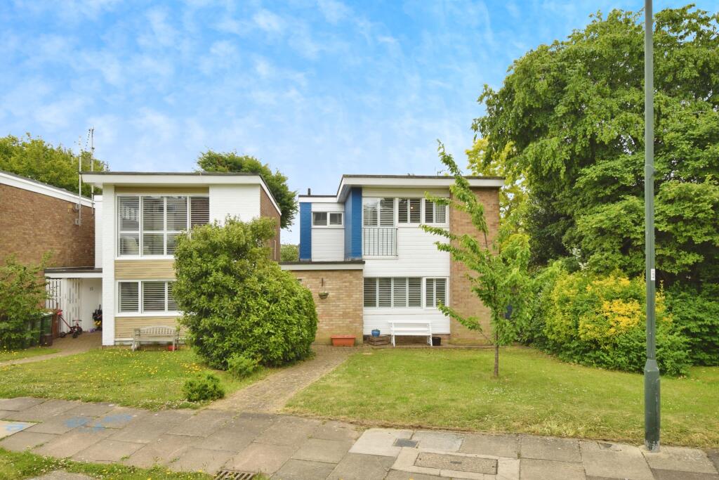 Main image of property: The South Glade, Bexley, DA5